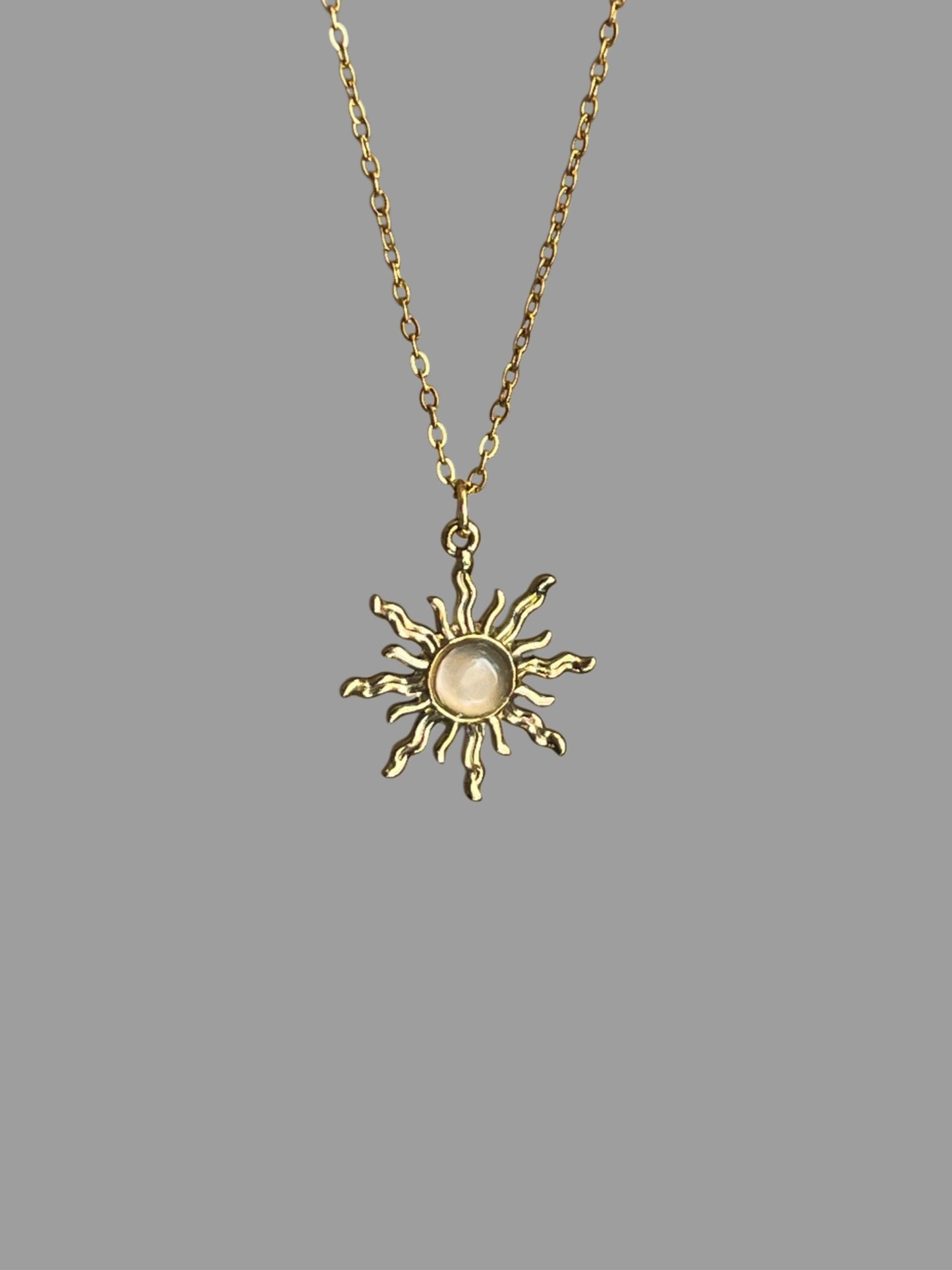 Collier Solis